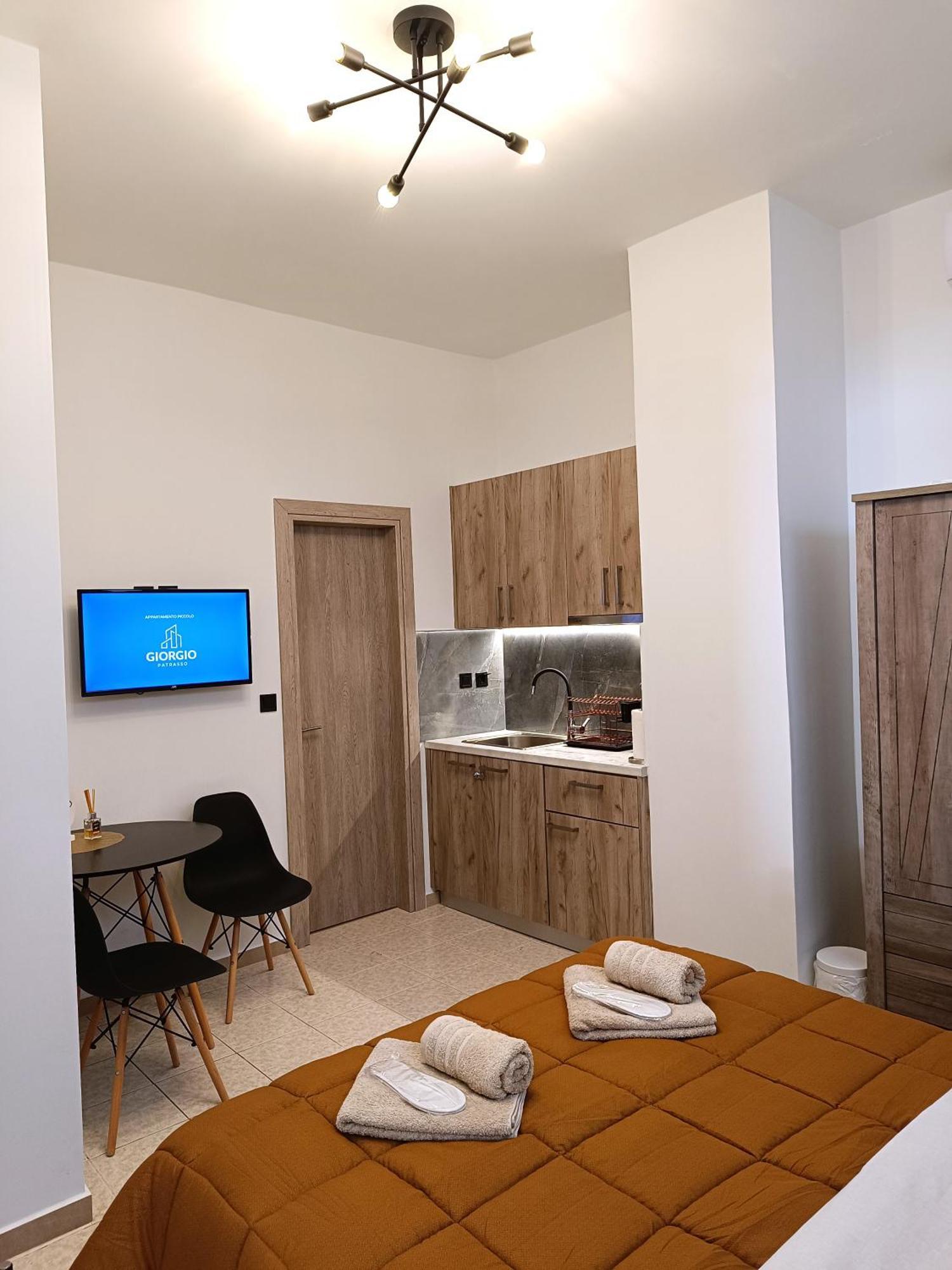 Giorgio Patrasso - Micro Apartment In The Center Of Patras Exterior foto